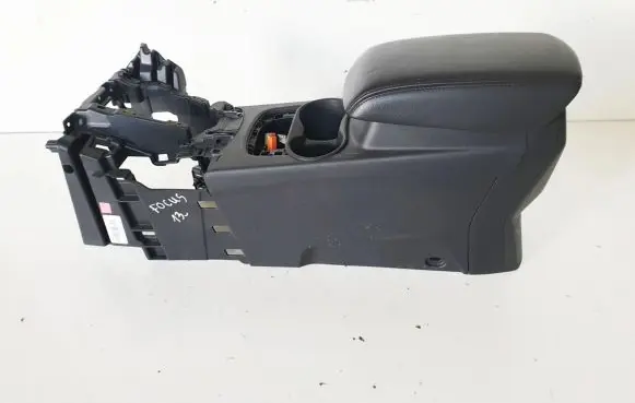 Ford Focus Center console