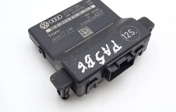 Volkswagen PASSAT B6 Gateway control module 3C0907530E