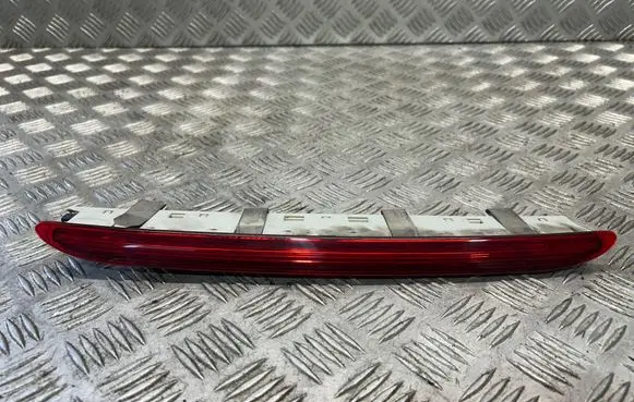 Mercedes-Benz ML W164 Third/center stoplight 