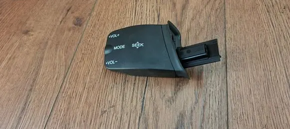 Ford Focus C-MAX Multifunctional control switch/knob 758710
