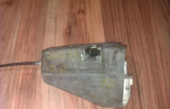 Ford Scorpio Front door lock