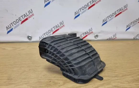 BMW X6 E71 Air intake duct part 7613156