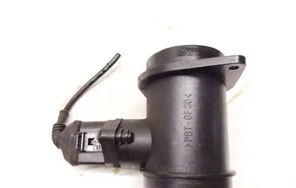 Audi A4 S4 B5 8D Mass air flow meter 0281002216 028906461