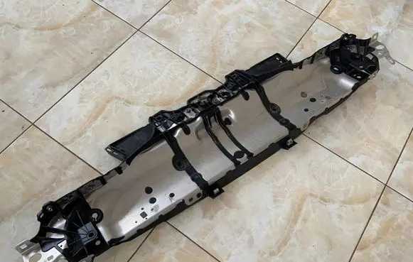 Porsche Macan (95B) Top upper radiator support slam panel 95B805931F 95B805479F