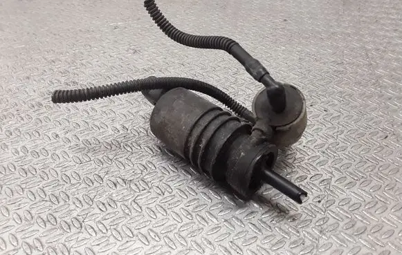 Audi A3 S3 A3 Sportback 8P Windscreen/windshield washer pump