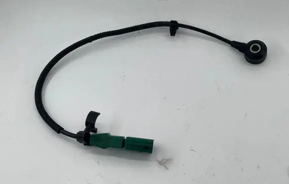 Audi TT TTS Mk2 Detonation knock sensor 06E905377A