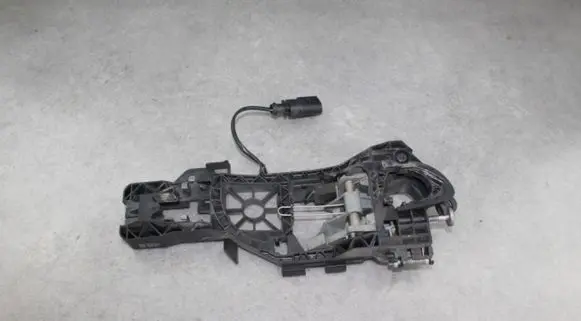 Volkswagen PASSAT CC Front door handle cover 3C8839886