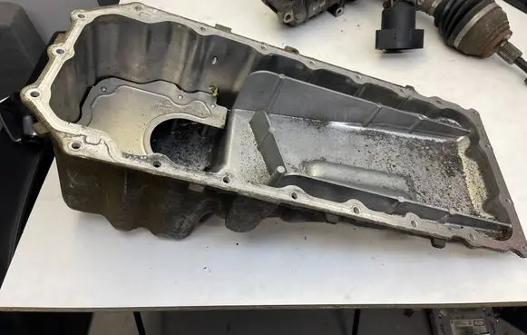Jeep Grand Cherokee Oil sump 68212569AA 05038469 05038469AB