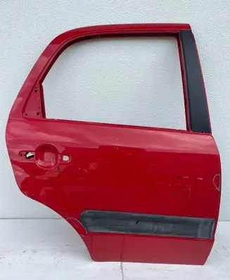 Suzuki SX4 Rear door