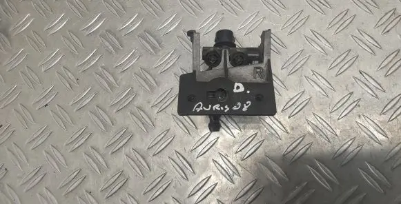 Headlight washer spray nozzle