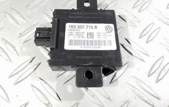Volkswagen Golf V Other control units/modules 1K0907719B 28002223 H004S0003
