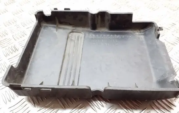 Mazda 3 I Battery box tray cover/lid Z60118593