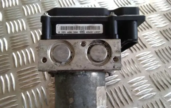 Renault Scenic II - Grand scenic II ABS Pump 0265234136 8200344607 0265950300