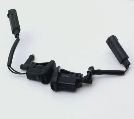 BMW 3 E46 Windshield washer spray nozzle 7056731 61667056731