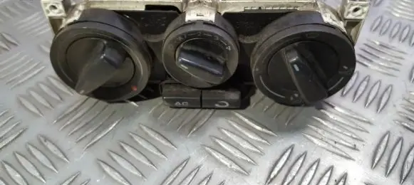 Skoda Superb B5 (3U) Climate control unit 1J0820045E 90151-094