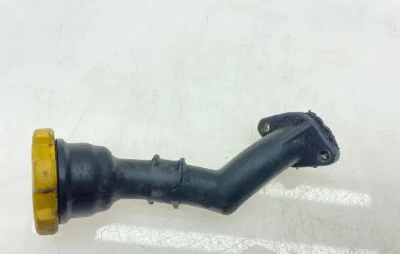Subaru Legacy Oil filler cap 