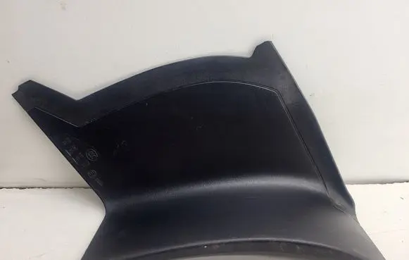 Porsche Macan (95B) Rear/tail light trim molding 95B945309F