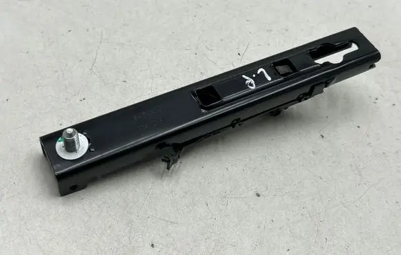 Peugeot 3008 I Seat belt adjustment rail 34059892C TRW10231