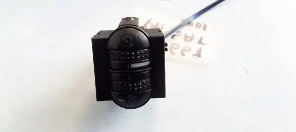 Volkswagen PASSAT B5 Headlight level height control switch 3B0941333A