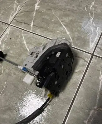 Audi A3 S3 8V Front door lock 8X2837016B 8X2837016