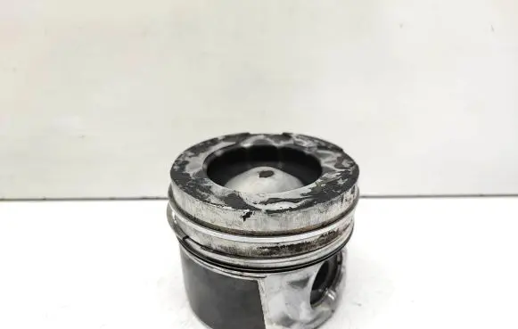 Toyota RAV 4 (XA30) Piston 86L78