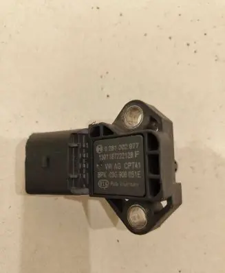 Volkswagen PASSAT CC Air pressure sensor 03G906051E 0281002977