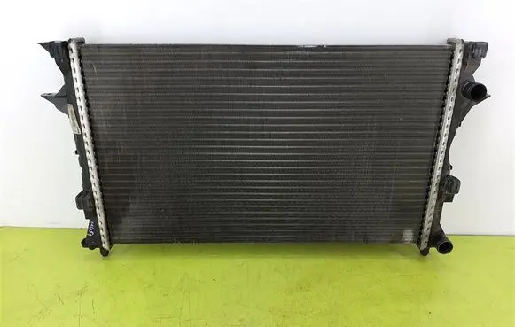 Renault Laguna II Coolant radiator 8200008764