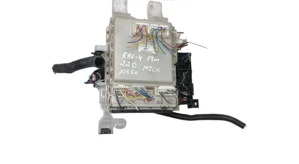 Toyota RAV 4 (XA30) Fuse module 8273042010 9497 7G190473