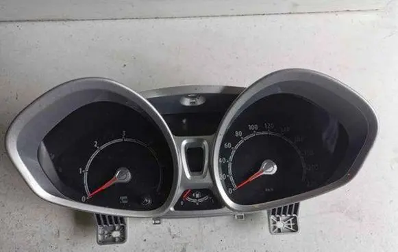 Ford Fiesta Speedometer (instrument cluster) 8A6T10849GG