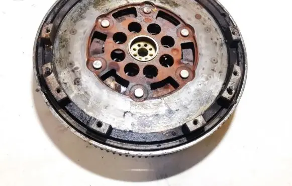 Volkswagen Golf V Flywheel