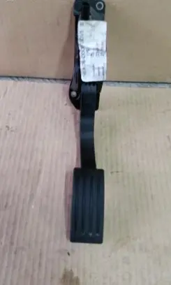 Ford Focus Accelerator throttle pedal EV61-9F836AA