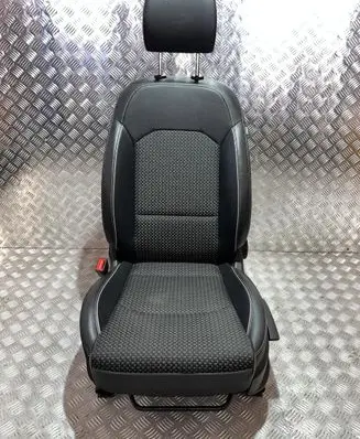 KIA Xceed Front driver seat PU17268