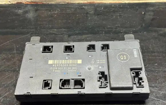 Mercedes-Benz CLK A209 C209 Door control unit/module 2098202126