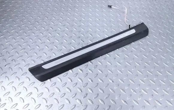 Audi Q7 4M Front sill trim cover 4M0947405