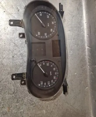 Renault Trafic II (X83) Speedometer (instrument cluster) P8200283194 NS8731929U 281177147