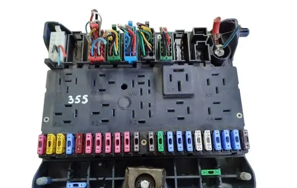 Skoda Felicia II Fuse box set 6U0937025