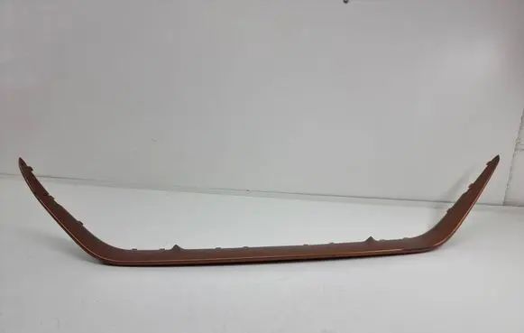 Front bumper splitter molding