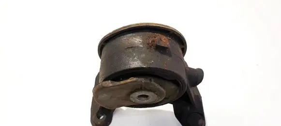 Toyota RAV 4 (XA30) Engine mount bracket av84678 av-84678