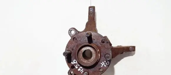 Mitsubishi Carisma Front wheel hub