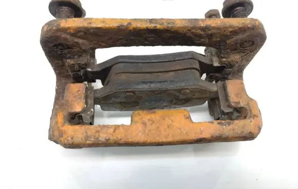 Mercedes-Benz B W245 Brake caliper pad carrier rear 