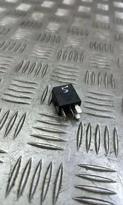 Mercedes-Benz C W204 Other relay A0025428319