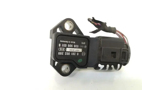 Audi A4 S4 B7 8E 8H Intake air temperature sensor 038906051B 0281002399