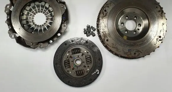 Nissan Micra Clutch set kit 30100-1HC00