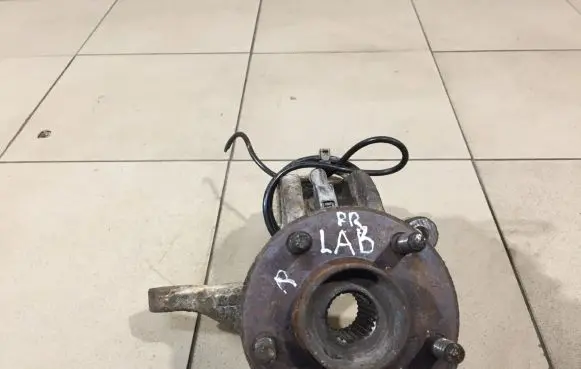 Ford Mondeo Mk III Front wheel hub spindle knuckle