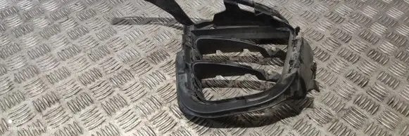 Front bumper splitter molding
