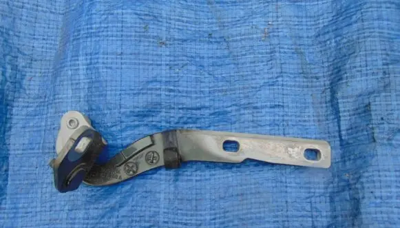 Audi A2 Tailgate/trunk/boot hinge