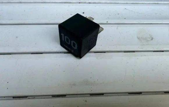 Volkswagen Golf IV Other relay 7M0951253A