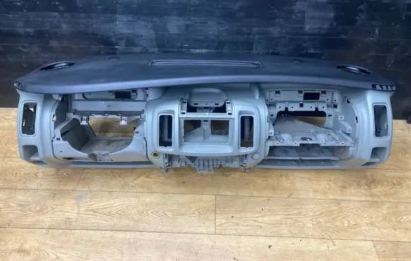 Opel Vivaro Dashboard 91165784 91165786 7700312959
