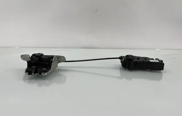 Mercedes-Benz E W212 Tailgate/trunk/boot lock/catch/latch A2127500059