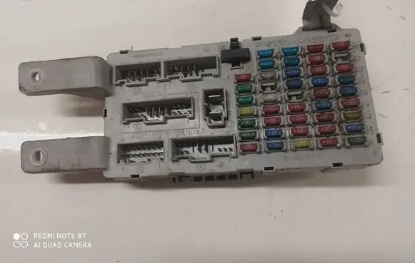 Hyundai Santa Fe Fuse module 919502B400